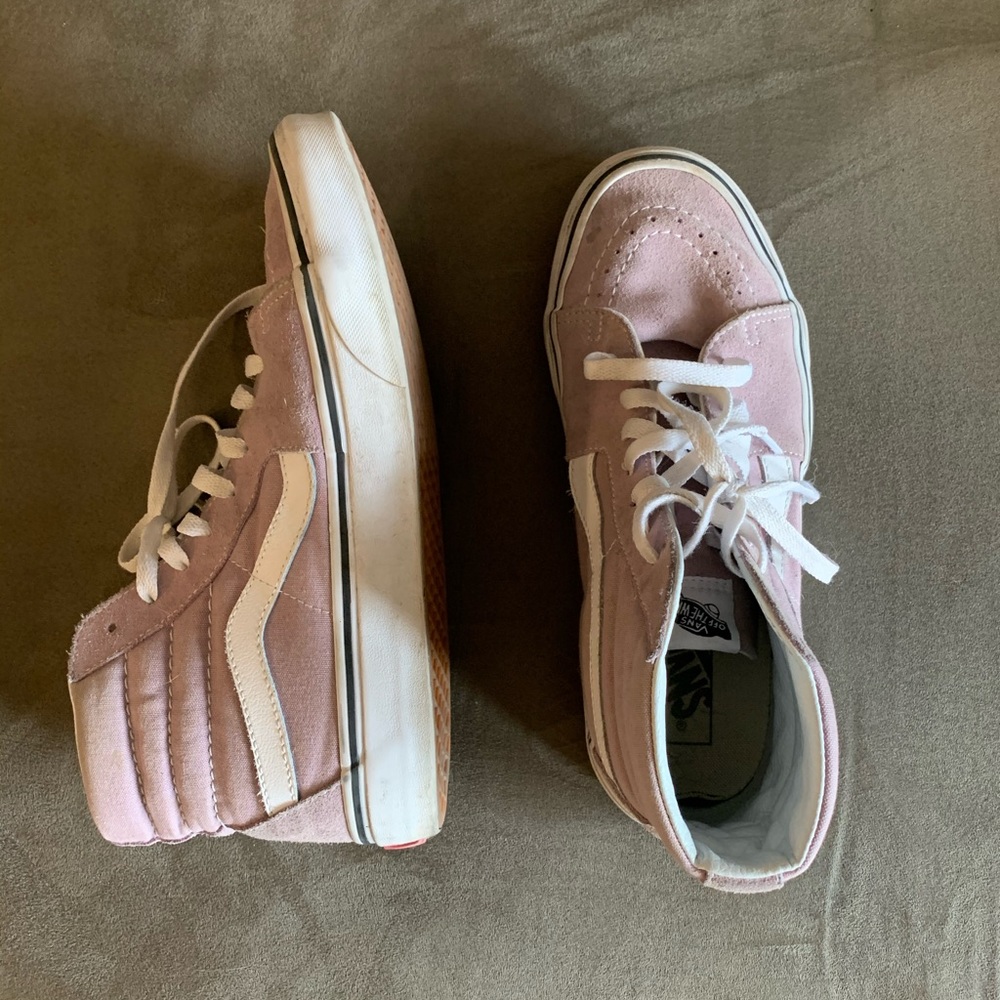Lavender vans women’s size 10, men’s 8.5